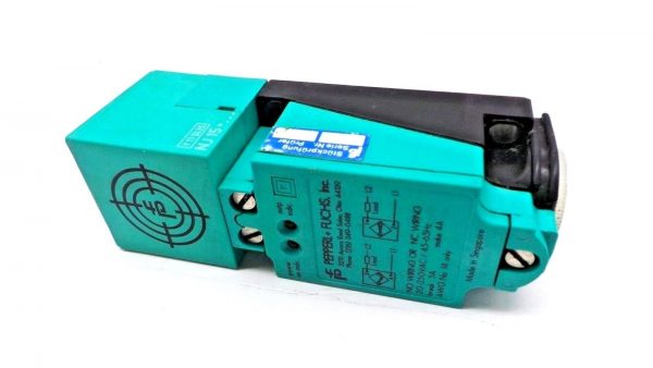 USED PEPPERL & FUCHS NJ15-U2-W INDUCTIVE AC SENSOR NJ15U2W