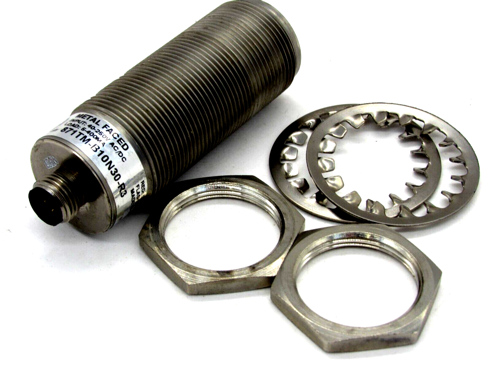 NEW ALLEN BRADLEY 871TM-B10N30-R3 PROXIMITY SENSOR SERIES A 871TMB10N30R3