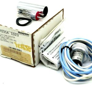 NEW HONEYWELL C7035A-1023 U V FLAME DETECTOR W/BULB 129464M C7035A1023