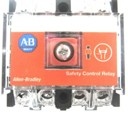 NEW ALLEN BRADLEY 700S-DCP310Z24 SAFETY CONTROL RELAY 700SDCP310Z24