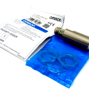 NEW OMRON E2E-X7D2-M1 PROXIMITY SWITCH 12/24VDC E2EX7D2M1