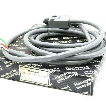 NEW HONEYWELL 914CE18-9 MINIATURE ENCLOSED LIMIT SWITCH 914CE189