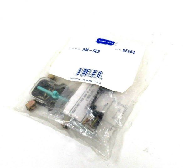NEW JOSLYN CLARK 5M-065 AUXILIARY CONTACT 78095-T 5M065