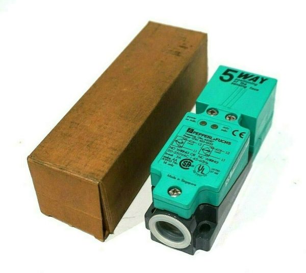 NEW PEPPERL & FUCHS NJ20-U4-W PROXIMITY SWITCH NJ20U4W