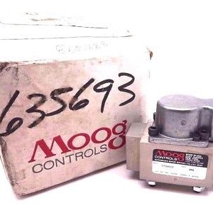 NEW MOOG 773A-553 SERVO VALVE SER.489 773A553