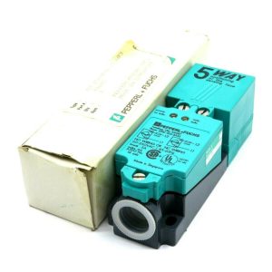 NEW PEPPERL+ FUCHS NJ15+U4+W-Y10683 PROXIMITY SENSOR NJ15U4WY10683