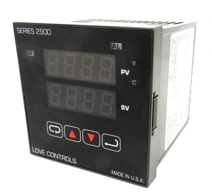 USED LOVE CONTROLS 25013 SERIES 2500 TEMPERATURE CONTROLLER - Image 3